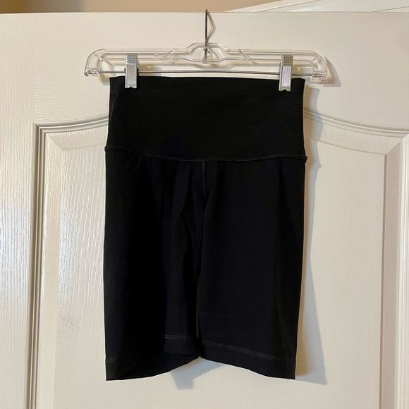 Everlane Black Athletic The Perform Bike Short Size XS Athleisure Comfort Active - Picture 2 of 6